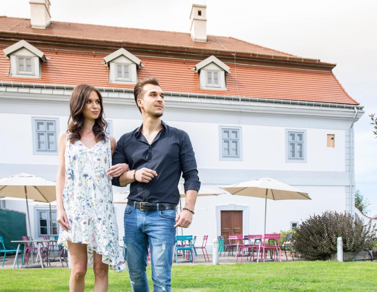 Bagolyvar Fogado- Ujfalusy Marton Vendeghaz Zirc Dış mekan fotoğraf