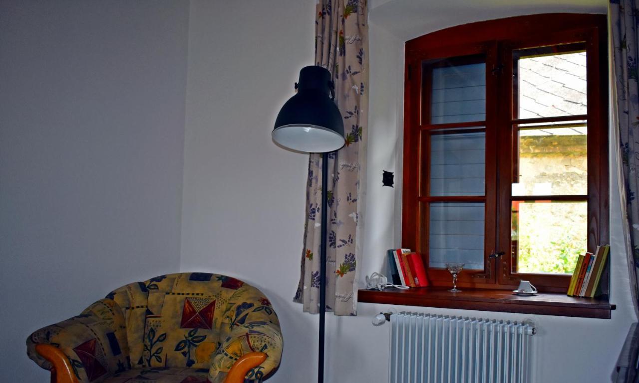 Bagolyvar Fogado- Ujfalusy Marton Vendeghaz Zirc Dış mekan fotoğraf